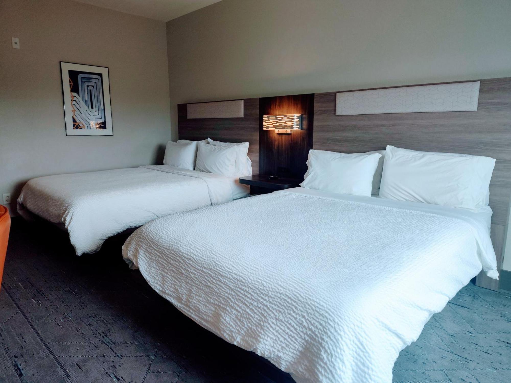 Holiday Inn Express Kenedy By Ihg Exterior foto